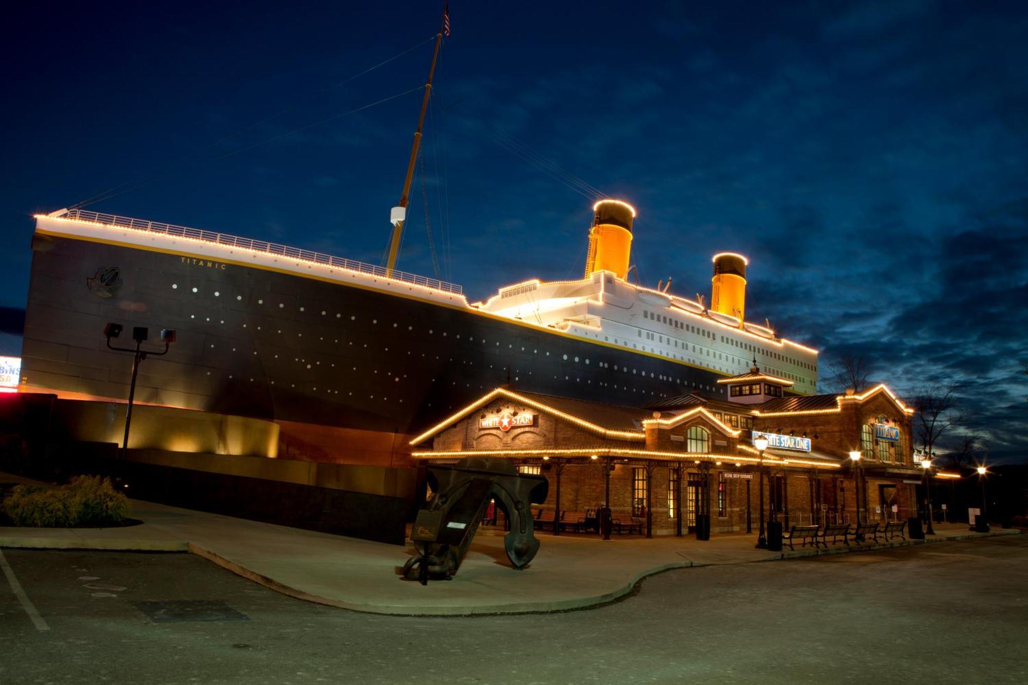 A Higher Calling, 1089 Of Free Area Attraction Tickets For Each Paid Day, Dollywood And More! พิเจนฟอร์จ ภายนอก รูปภาพ