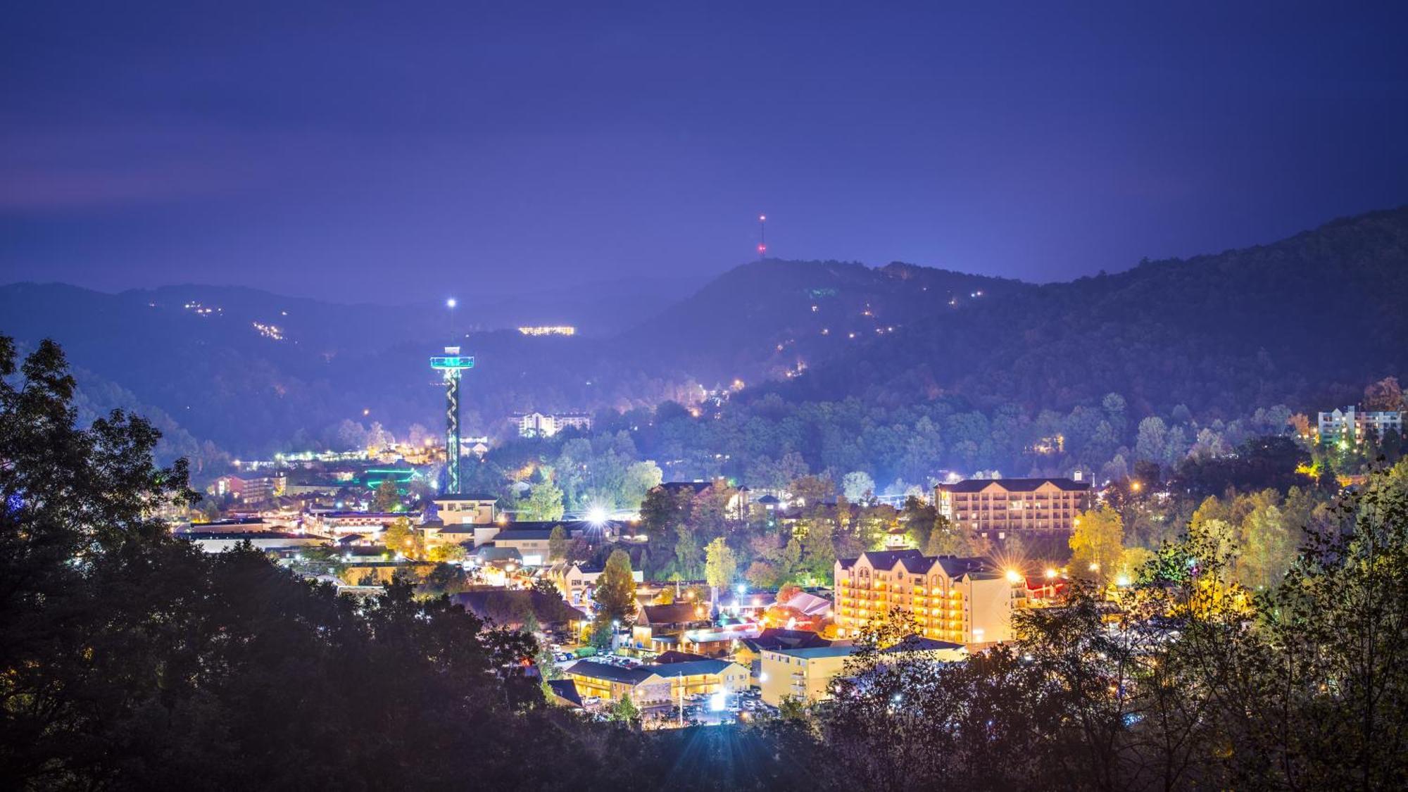 A Higher Calling, 1089 Of Free Area Attraction Tickets For Each Paid Day, Dollywood And More! พิเจนฟอร์จ ภายนอก รูปภาพ